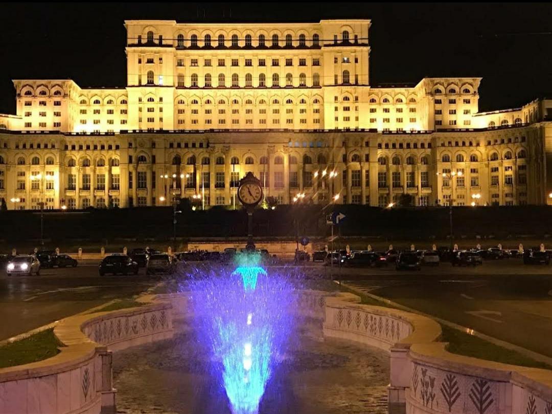 Two Rooms Central Bucharest Exterior photo